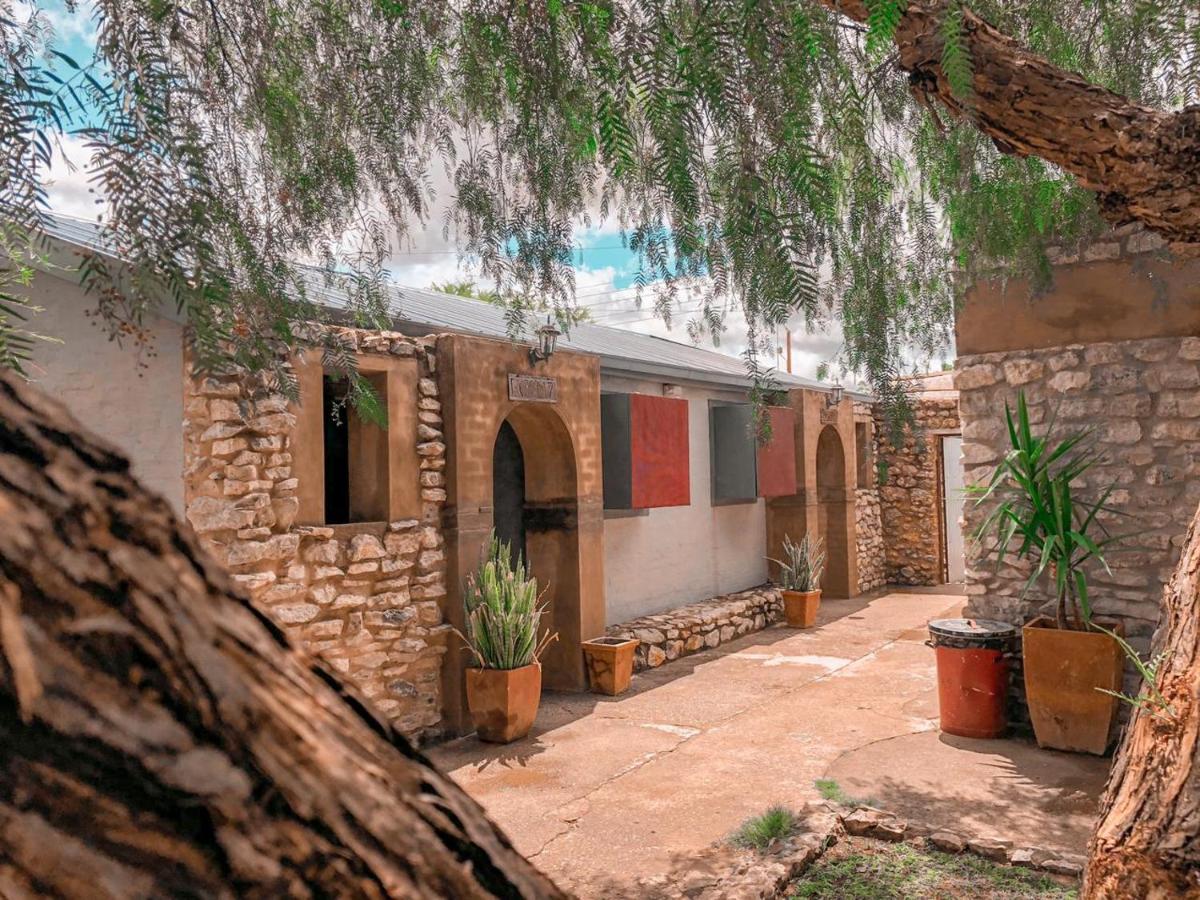 Nkisi Guesthouse Kang Exteriér fotografie